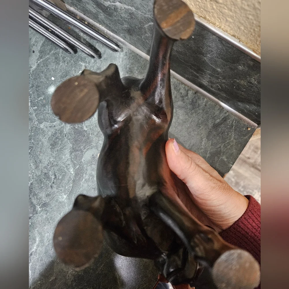 Handcrafted wooden Bull from the Phillipines - Picture 8 of 8